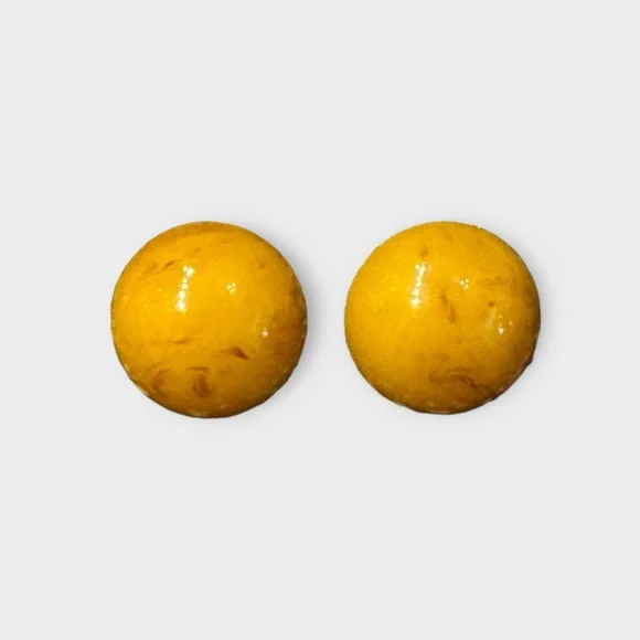 Vintage 1950’s Bakelite Clip On Earrings In a Butterscotch Colour - Picture 2 of 6